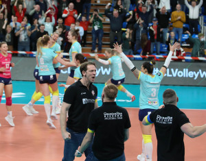 Developres BELLA DOLINA Rzeszów 3:2 VakifBank ISTANBUL