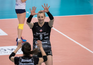 Dorota Medyńska oraz Agata Sawicka zmiana na pozycji 